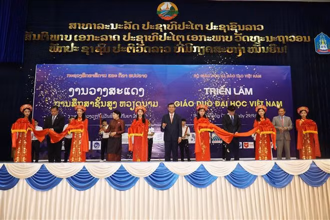 Le Vietnam et le Laos dynamisent la coopération éducative ảnh 1