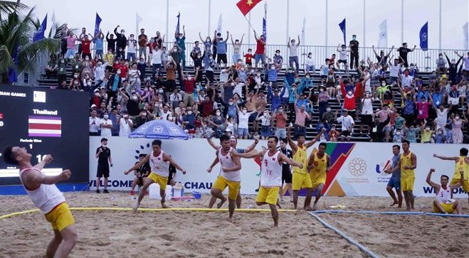 SEA Games 31: le Vietnam remporte sa troisième victoire en beach handball ảnh 2