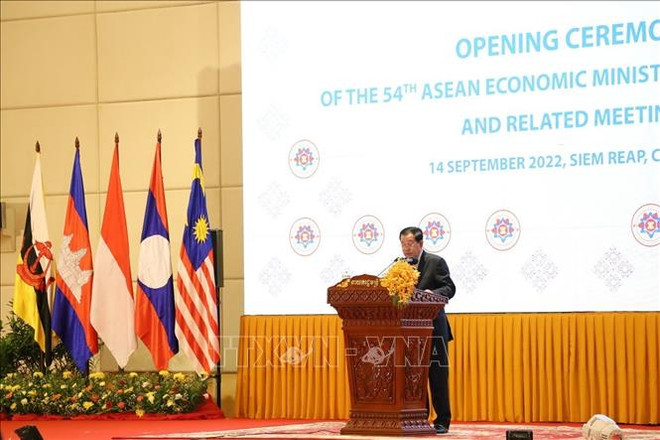 Ouverture de la 54e réunion des ministres de l'Économie de l'ASEAN au Cambodge ảnh 2 Ouverture de la 54e réunion des ministres de l'Économie de l'ASEAN au Cambodge ảnh 2