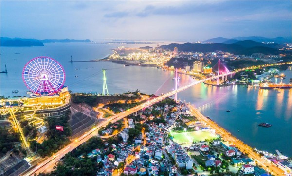 Quang Ninh a pour objectif de devenir une ville de ressort central en 2030 ảnh 1 Quang Ninh a pour objectif de devenir une ville de ressort central en 2030 ảnh 1