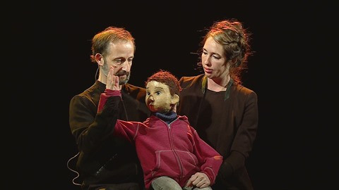 Gaspard, l’histoire d’un enfant ou la vie familiale de notre époque ảnh 1