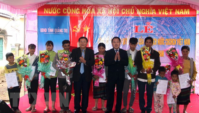 Autorisation pour 119 Laotiens d’acquérir la nationalité vietnamienne ảnh 1 Autorisation pour 119 Laotiens d’acquérir la nationalité vietnamienne ảnh 1
