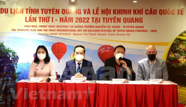 Vietjet accompagne le Festival international de montgolfières 2022 à Tuyen Quang ảnh 1 Vietjet accompagne le Festival international de montgolfières 2022 à Tuyen Quang ảnh 1