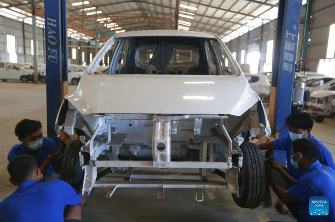 Le Myanmar encourage la production de voitures hybrides électriques ảnh 1 Le Myanmar encourage la production de voitures hybrides électriques ảnh 1