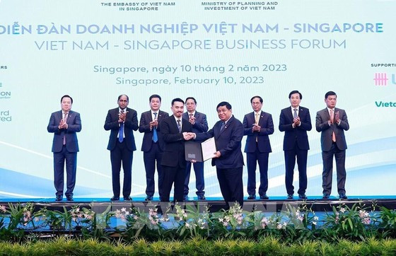 Masan Group reçoit le certificat d’enregistrement d’investissement à Singapour ảnh 1 Masan Group reçoit le certificat d’enregistrement d’investissement à Singapour ảnh 1