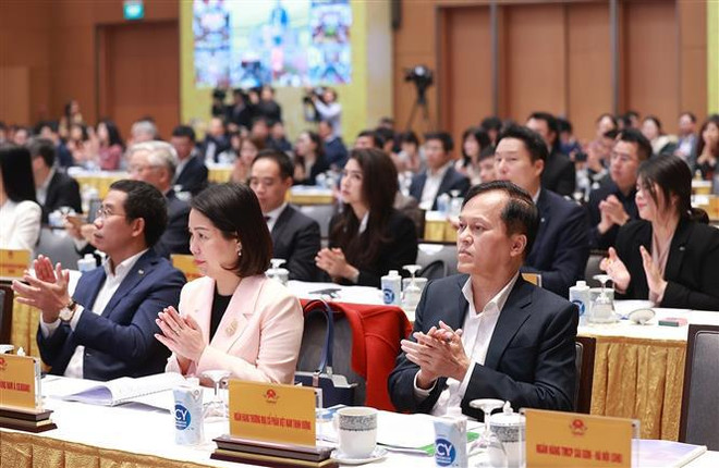 Le PM Pham Minh Chinh préside une conférence nationale en ligne sur le marché immobilier ảnh 2 Le PM Pham Minh Chinh préside une conférence nationale en ligne sur le marché immobilier ảnh 2