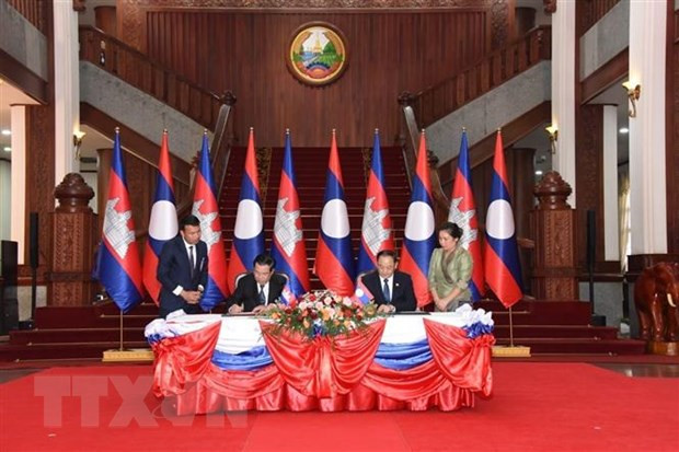 Laos-Cambodge: renforcement de la coopération entre le PRPL et le PPC ảnh 1 Laos-Cambodge: renforcement de la coopération entre le PRPL et le PPC ảnh 1