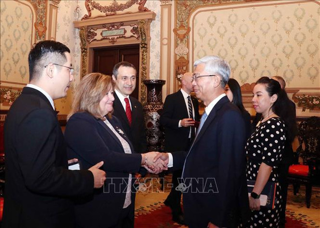 Ho Chi Minh-Ville promeut sa coopération agricole avec l'Ontario (Canada) ảnh 1 Ho Chi Minh-Ville promeut sa coopération agricole avec l'Ontario (Canada) ảnh 1