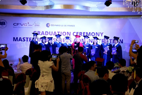 Le CFVG remet les diplômes de master en administration des affaires ảnh 1 Le CFVG remet les diplômes de master en administration des affaires ảnh 1
