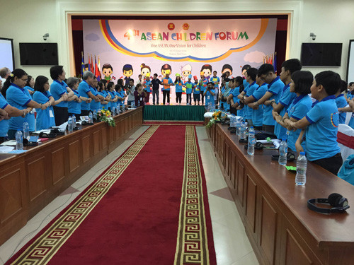 Clôture du 4e forum des enfants de l’ASEAN à Hanoi ảnh 1