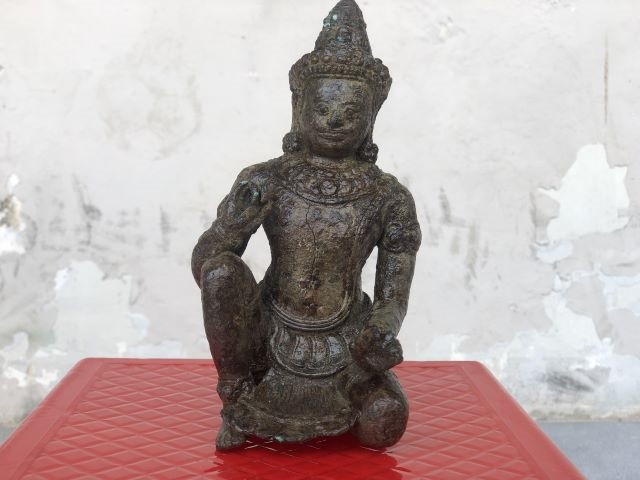 Bac Liêu: une statue d’un dieu masculin reconnu "Trésor national" ảnh 1