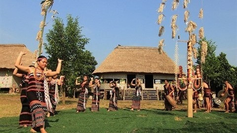 Le Village culturel et touristique des ethnies du Vietnam, une destination prisée ảnh 2 Le Village culturel et touristique des ethnies du Vietnam, une destination prisée ảnh 2