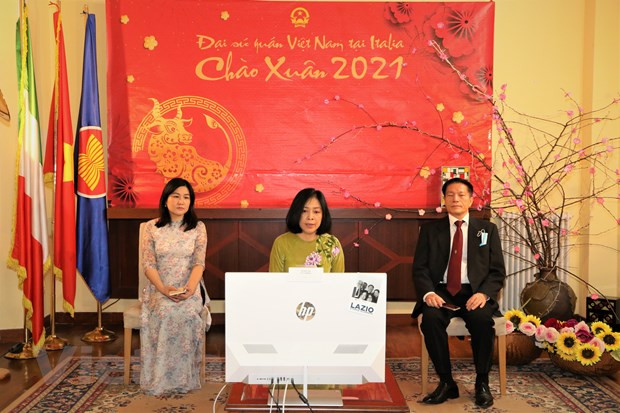 La communauté vietnamienne dans le monde fête le Têt du Buffle ảnh 1 La communauté vietnamienne dans le monde fête le Têt du Buffle ảnh 1
