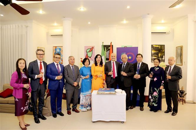 La célébration des 50 ans de relations diplomatiques Vietnam-Italie ảnh 1 La célébration des 50 ans de relations diplomatiques Vietnam-Italie ảnh 1