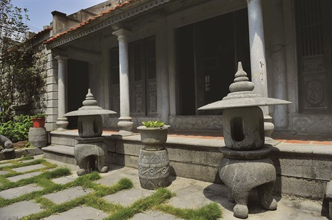 À Ninh Binh, une maison en pierre centenaire qui ne laisse pas de marbre ảnh 2