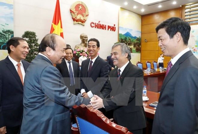 Le Premier ministre reçoit les nouveaux ambassadeurs vietnamiens ảnh 1 Le Premier ministre reçoit les nouveaux ambassadeurs vietnamiens ảnh 1