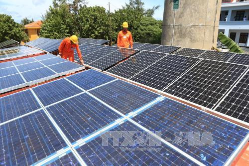 EVN reçoit le système électrique du district insulaire de Truong Sa ảnh 2 EVN reçoit le système électrique du district insulaire de Truong Sa ảnh 2
