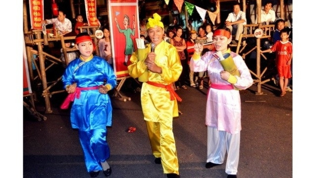 Le premier liveshow sur le "bài choi" ảnh 1 Le premier liveshow sur le "bài choi" ảnh 1