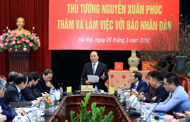 Le chef du gouvernement travaille avec le journal Nhân Dân ảnh 1 Le chef du gouvernement travaille avec le journal Nhân Dân ảnh 1