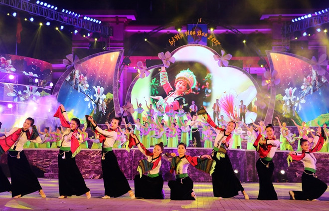 Diên Biên se sent fin prête pour la Fête de la fleur de bauhinie ảnh 1 Diên Biên se sent fin prête pour la Fête de la fleur de bauhinie ảnh 1