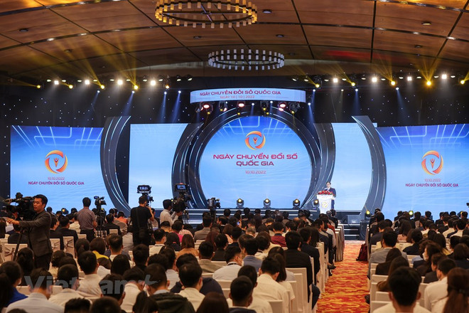 La transformation numérique doit profiter aux individus et aux entreprises, selon le PM ảnh 1