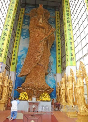 Une statue de la déesse Quan Yin au Vietnam reconnue par World Records Union ảnh 1 Une statue de la déesse Quan Yin au Vietnam reconnue par World Records Union ảnh 1