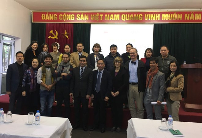 Un expert allemand aide le Vietnam à conserver des objets en papier ảnh 1 Un expert allemand aide le Vietnam à conserver des objets en papier ảnh 1