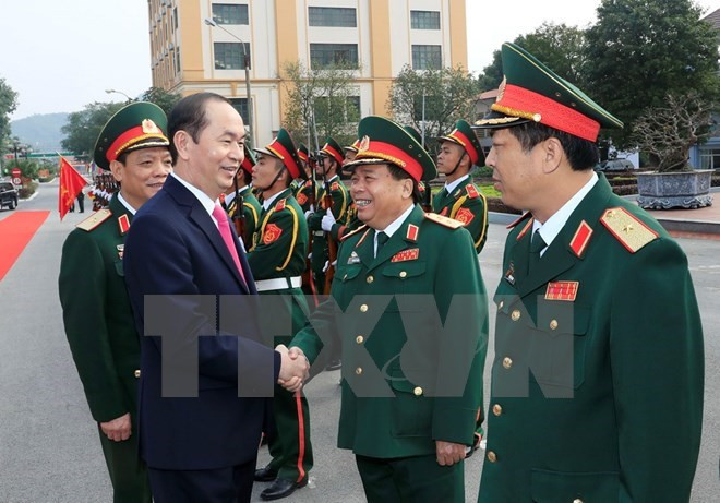 Le président Tran Dai Quang travaille avec les forces armées de la première zone militaire ảnh 1 Le président Tran Dai Quang travaille avec les forces armées de la première zone militaire ảnh 1