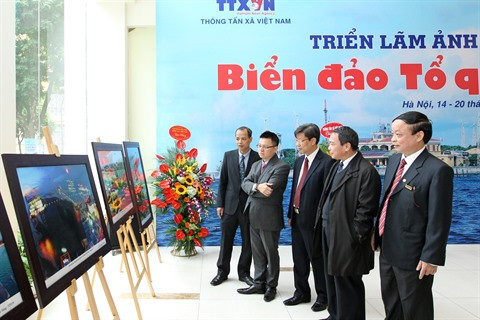Quelque 150 photos sur la mer et les îles du Vietnam exposées à Hanoï ảnh 1 Quelque 150 photos sur la mer et les îles du Vietnam exposées à Hanoï ảnh 1