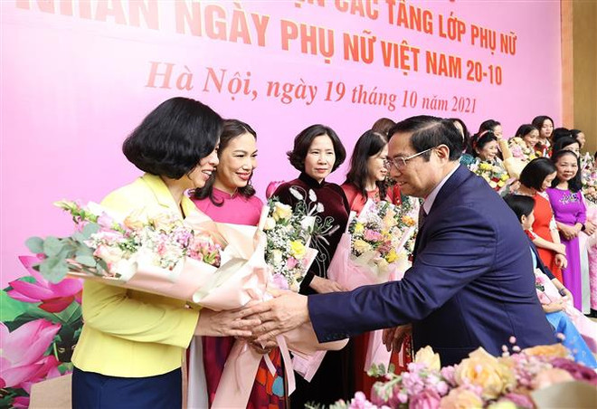 Le Vietnam crée un environnement permettant aux femmes d'affirmer leur position, selon le PM ảnh 2 Le Vietnam crée un environnement permettant aux femmes d'affirmer leur position, selon le PM ảnh 2