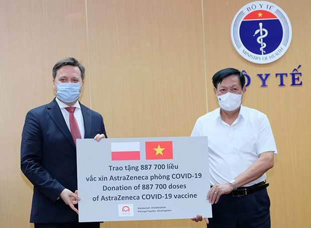 Réception de près de 2 millions de doses de vaccin accordées par la Pologne et la R.de Corée ảnh 1 Réception de près de 2 millions de doses de vaccin accordées par la Pologne et la R.de Corée ảnh 1