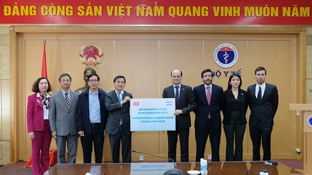 Le Vietnam reçoit 500.000 doses de vaccin AstraZeneca données par l'Argentine ảnh 1 Le Vietnam reçoit 500.000 doses de vaccin AstraZeneca données par l'Argentine ảnh 1