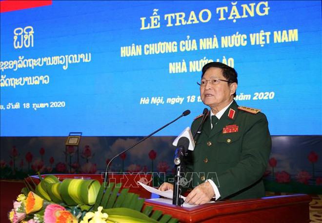Vietnam-Laos : des individus et collectifs de l’armée à l’honneur ảnh 1 Vietnam-Laos : des individus et collectifs de l’armée à l’honneur ảnh 1