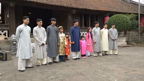 Le «Têt Viêt» 2017 honorant l'áo dài et la dinh ảnh 1