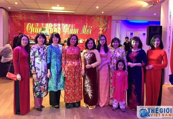 La diaspora dans différents pays accueille le Têt traditionnel ảnh 1 La diaspora dans différents pays accueille le Têt traditionnel ảnh 1