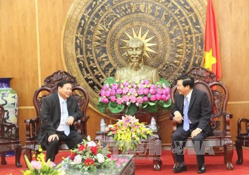 Les fonctionnaires cambodgiens formulent leurs voeux aux habitants de Long An ảnh 1 Les fonctionnaires cambodgiens formulent leurs voeux aux habitants de Long An ảnh 1