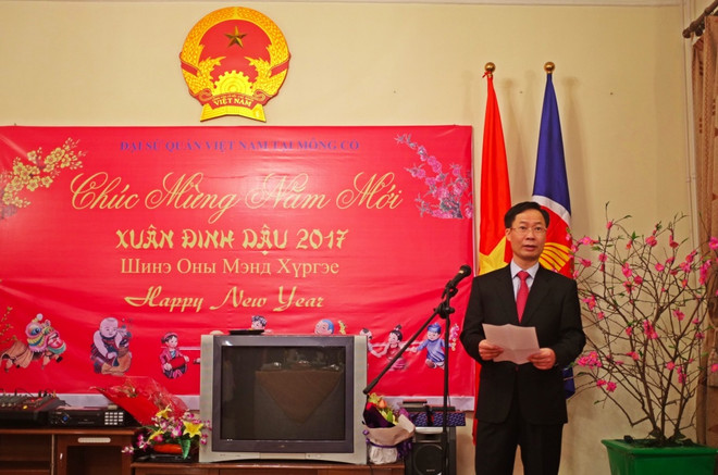 Les Vietnamiens de Thaïlande et de Mongolie fêtent le Têt du Coq ảnh 3 Les Vietnamiens de Thaïlande et de Mongolie fêtent le Têt du Coq ảnh 3