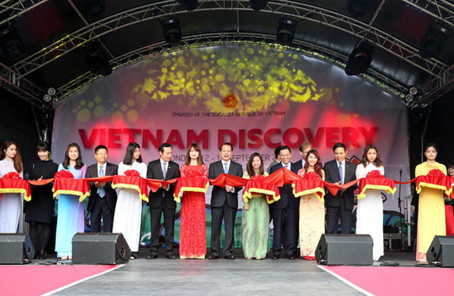 Vu Van Ninh inaugure le festival Vietnam Discovery au Royaume-Uni ảnh 1 Vu Van Ninh inaugure le festival Vietnam Discovery au Royaume-Uni ảnh 1