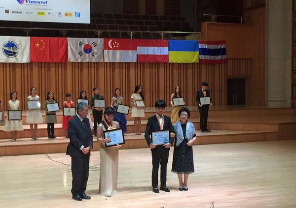Le Vietnam grand gagnant du 3e Concours international de piano de Hanoi ảnh 1 Le Vietnam grand gagnant du 3e Concours international de piano de Hanoi ảnh 1