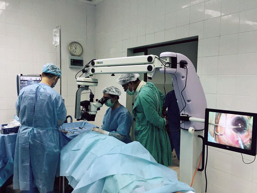 Les médecins vietnamiens au chevet des patients démunis au Laos ảnh 3