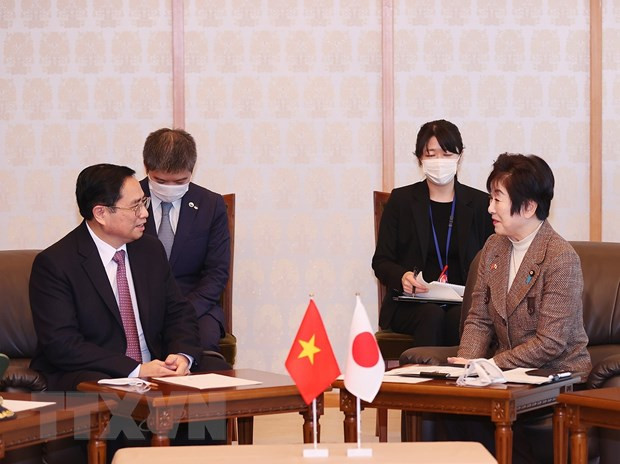 Le Premier ministre Pham Minh Chinh rencontre les dirigeants de la Diète du Japon ảnh 1