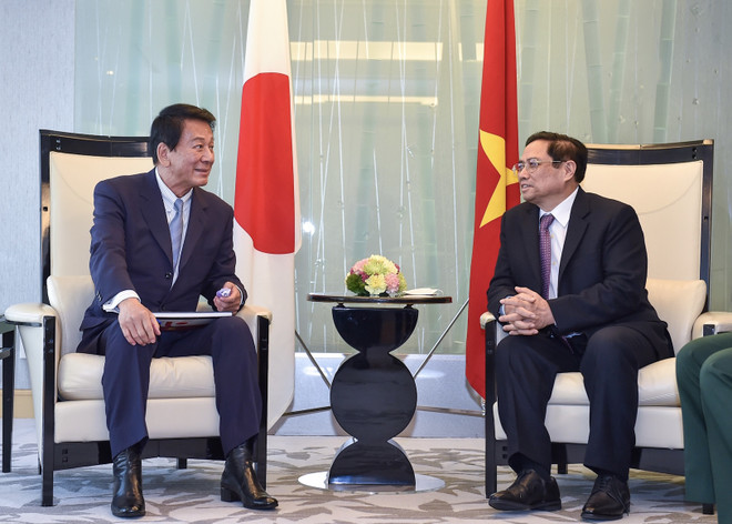 Le PM Pham Minh Chinh reçoit des anciens dirigeants japonais ảnh 2 Le PM Pham Minh Chinh reçoit des anciens dirigeants japonais ảnh 2