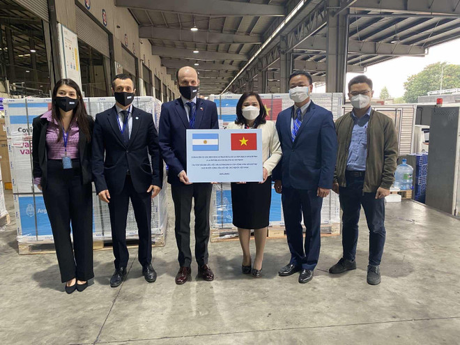 Le gouvernement argentin offre au Vietnam 500.000 doses du vaccin d’AstraZeneca ảnh 1 Le gouvernement argentin offre au Vietnam 500.000 doses du vaccin d’AstraZeneca ảnh 1