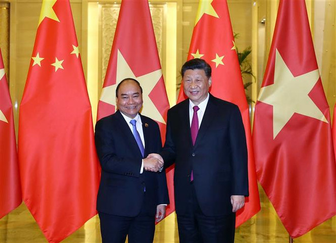Entrevue entre le PM Nguyen Xuan Phuc et le dirigeant chinois Xi Jinping ảnh 1 Entrevue entre le PM Nguyen Xuan Phuc et le dirigeant chinois Xi Jinping ảnh 1