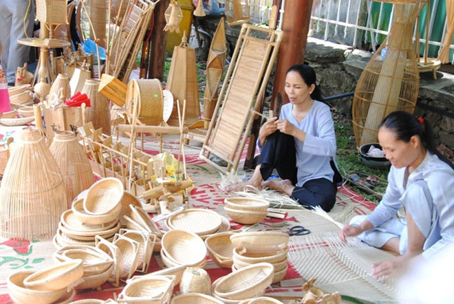 Huê : l’artisanat vietnamien en fête ảnh 1 Huê : l’artisanat vietnamien en fête ảnh 1