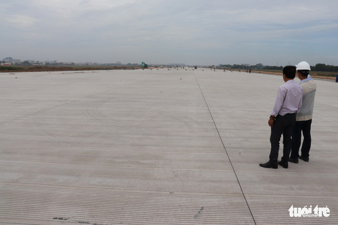 La réhabilitation d’une piste de l’aéroport de Tân Son Nhât achevée ảnh 1 La réhabilitation d’une piste de l’aéroport de Tân Son Nhât achevée ảnh 1