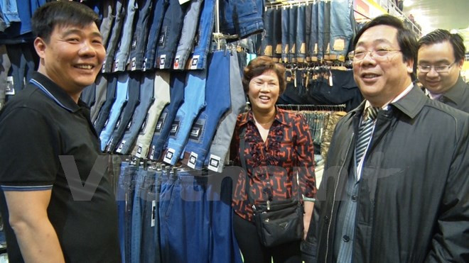Russie : l’ambassade du Vietnam soutient les commerçants vietnamiens ảnh 1 Russie : l’ambassade du Vietnam soutient les commerçants vietnamiens ảnh 1