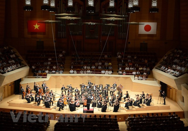 Concert en l’honneur des 45 ans des relations diplomatiques Vietnam-Japon ảnh 1 Concert en l’honneur des 45 ans des relations diplomatiques Vietnam-Japon ảnh 1