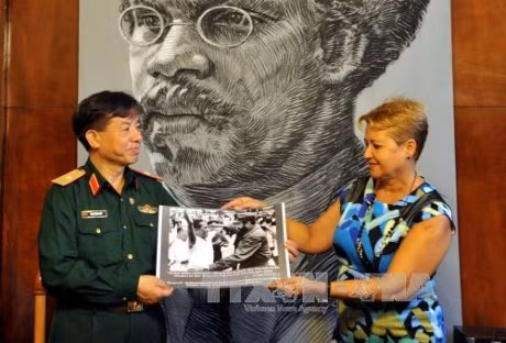 Presse : Vietnam et Cuba partagent leurs expériences professionnelles ảnh 1