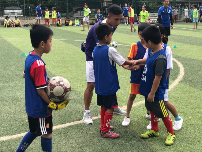 Football: la FCSA aide à la formation d'entraîneurs amateurs vietnamiens ảnh 1 Football: la FCSA aide à la formation d'entraîneurs amateurs vietnamiens ảnh 1